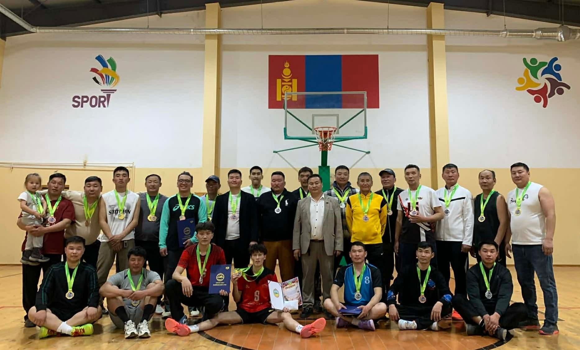 Эр цэргийн баярт зориулсан гар бөмбөгийн тэмцээн